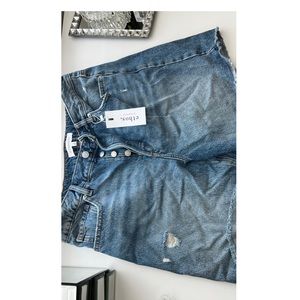 TAG STILL ON - Dynamite denim shorts